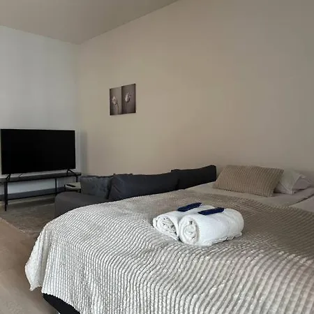 New Stunning In The Center Apartment *